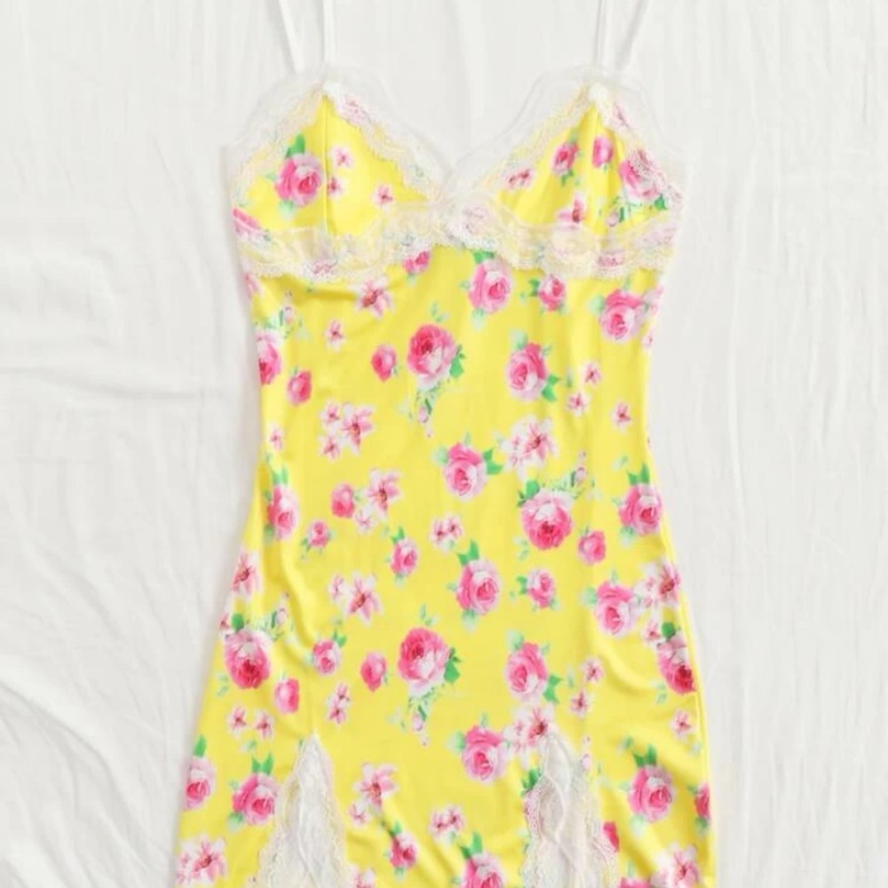 Women’s Cami Floral Lace Mini Dress